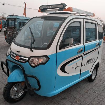 Tricycle couvert 