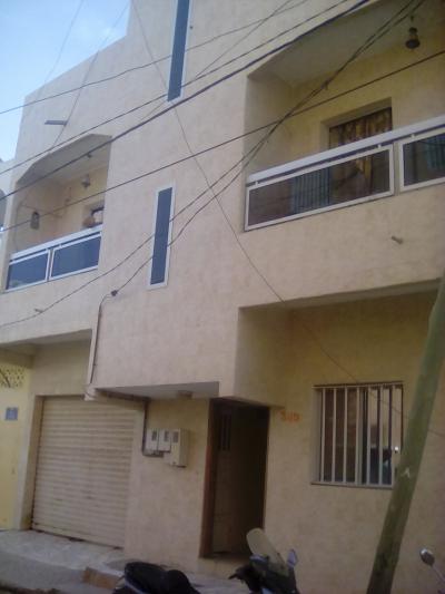 Villa R+1 à vendre à yoff apecsy