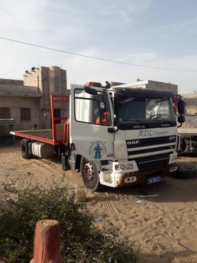 LOCATION DE CAMION PLATEAU GRUE