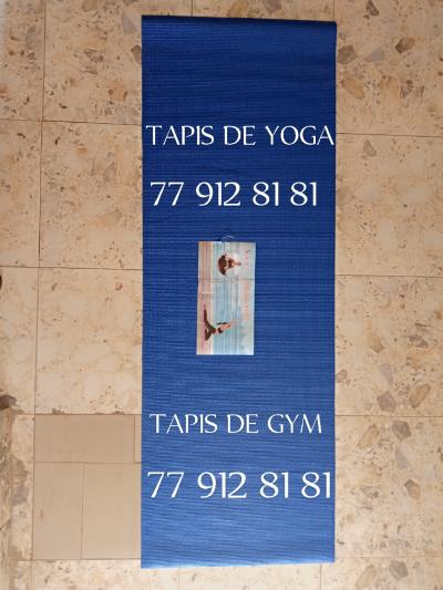 Tapis yoga et gymnastique au sol