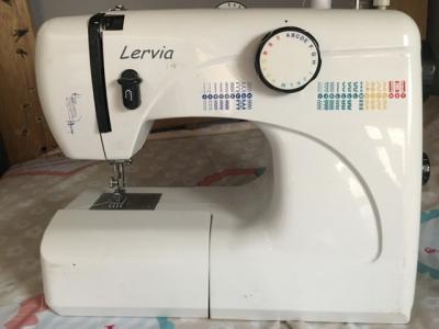 Machine à coudre 