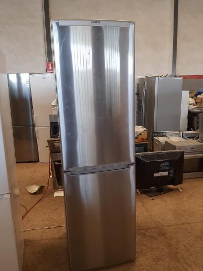 Frigo de la marque Siemens à vendre