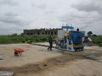 Machine à blocs de béton mobile Sumab Euroblock 