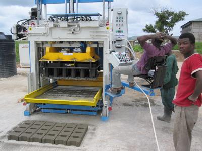 Machine à blocs de béton mobile Sumab Euroblock 