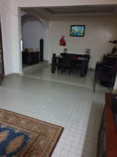 Une villa r+1 a yoff apecsy