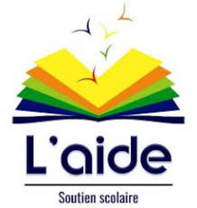 A bas ses écueils.