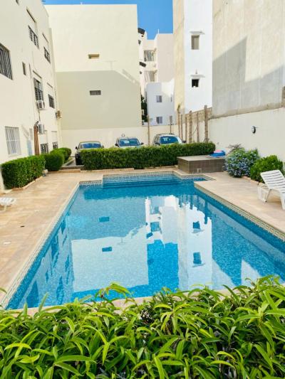 Appartement spacieux avec piscine