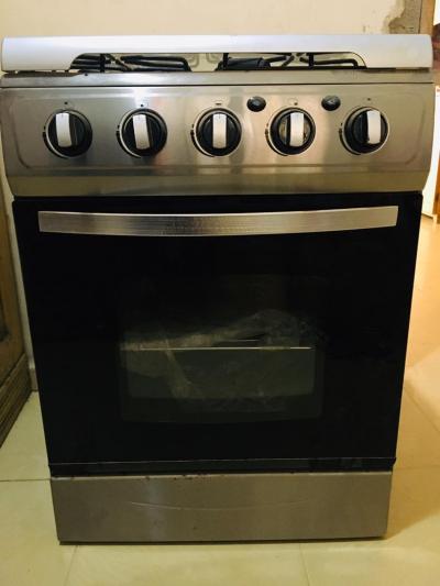 Machine a laver 8kg - climatiseur - gazinière 
