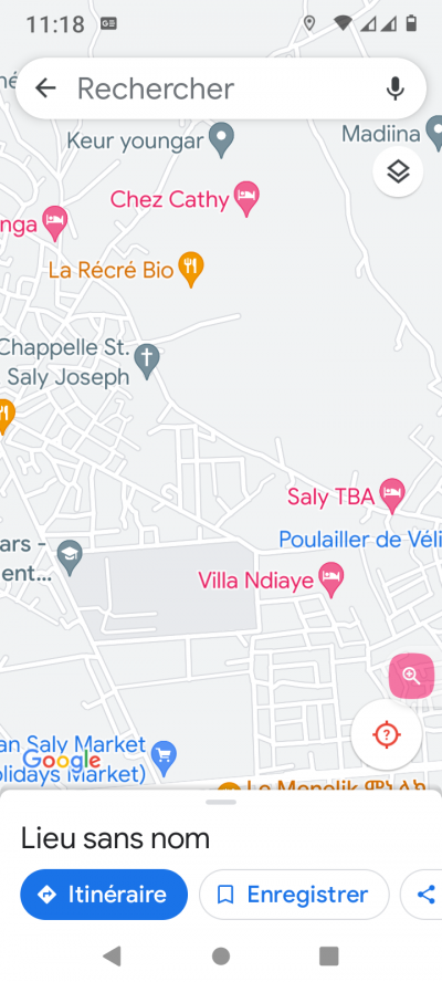 terrain de 300 metres carres a saly 