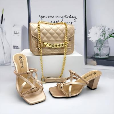 Chaussure en cuir 