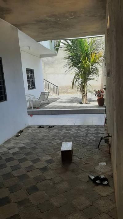 Villa de 238m2 a keur massar 