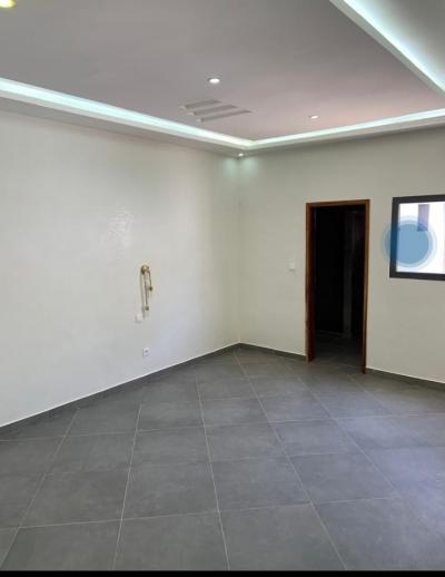 Vente villa a ngueurigne 