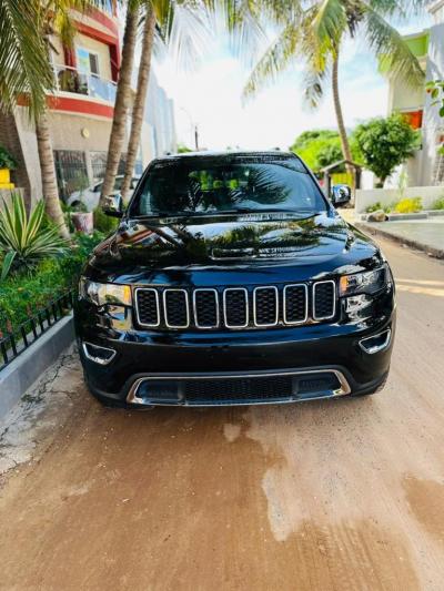 GRAND CHEROKEE 2017 A VENDRE