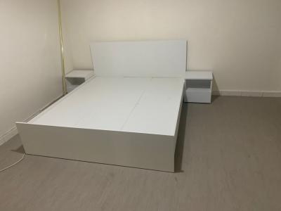 Lits en bois + chevets