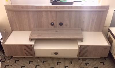 Ensemble table tv + accroches 