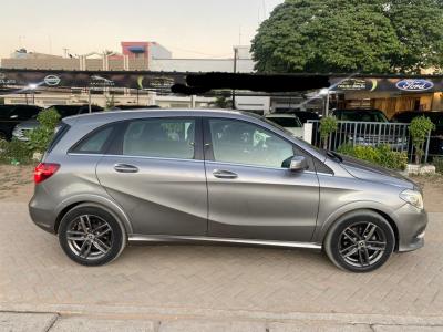 MERCEDES BENZ B200 A VENDRE
