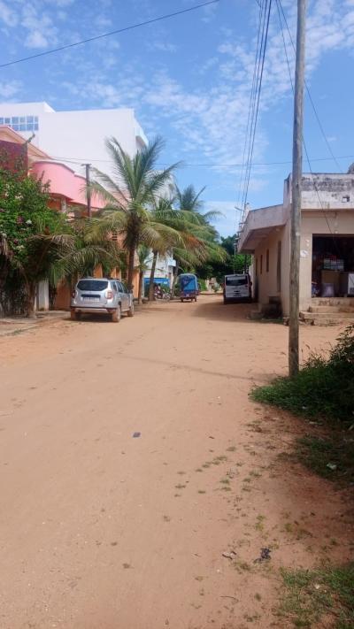 Terrain 300 mètres carrés à vendre à Saly Sén