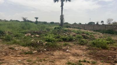 Terrain 300 mètres carrés à vendre à Saly Sén