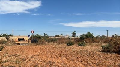 Terrain 700 mètres carrés à vendre à Nguérign