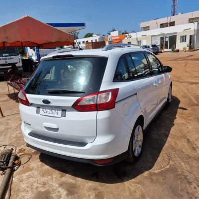 Ford Grand CMaX 2017