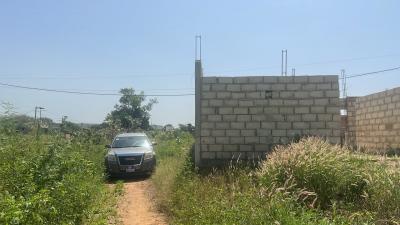 Terrain 300 mètres carrés à vendre à Popenguine SN